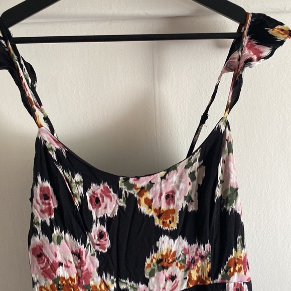 Floral dress - Picture 2 of 4